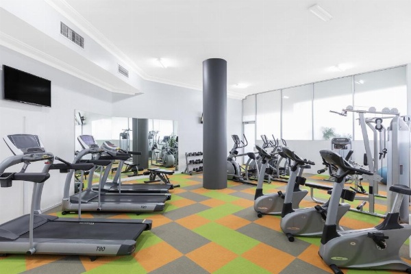 Meriton Suites Bondi Junction image 11
