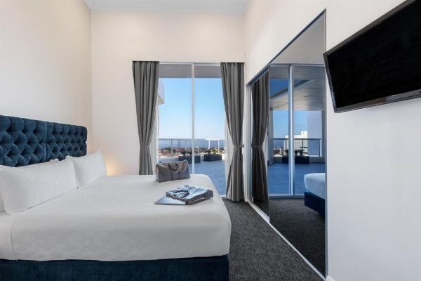 Meriton Suites Bondi Junction image 16