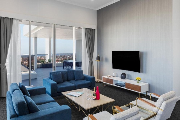 Meriton Suites Bondi Junction image 17