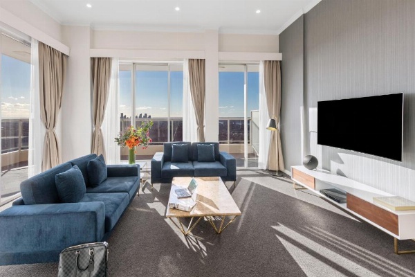 Meriton Suites Bondi Junction image 25